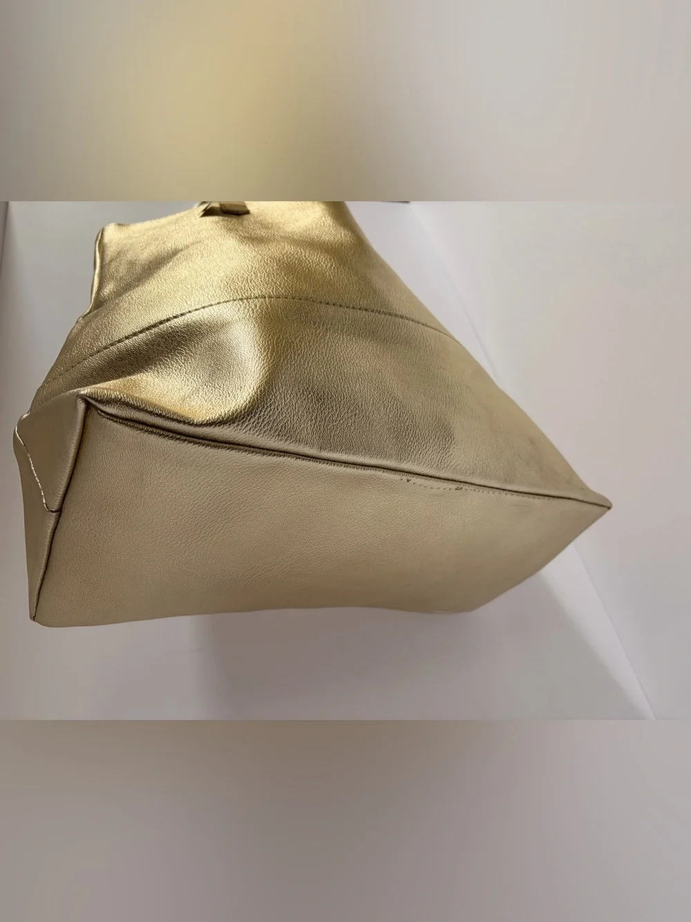 Bloomingdale's Metallic Gold Tote Bag - Picture 3 of 6